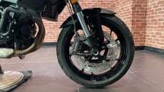 BMW F900 XR